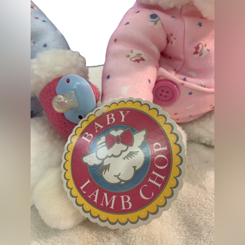 NWT Baby Lamb Chop Boy and‎ Girl Puppets
1990 Shari Lewis, Excellent Condition - Picture 2 of 8